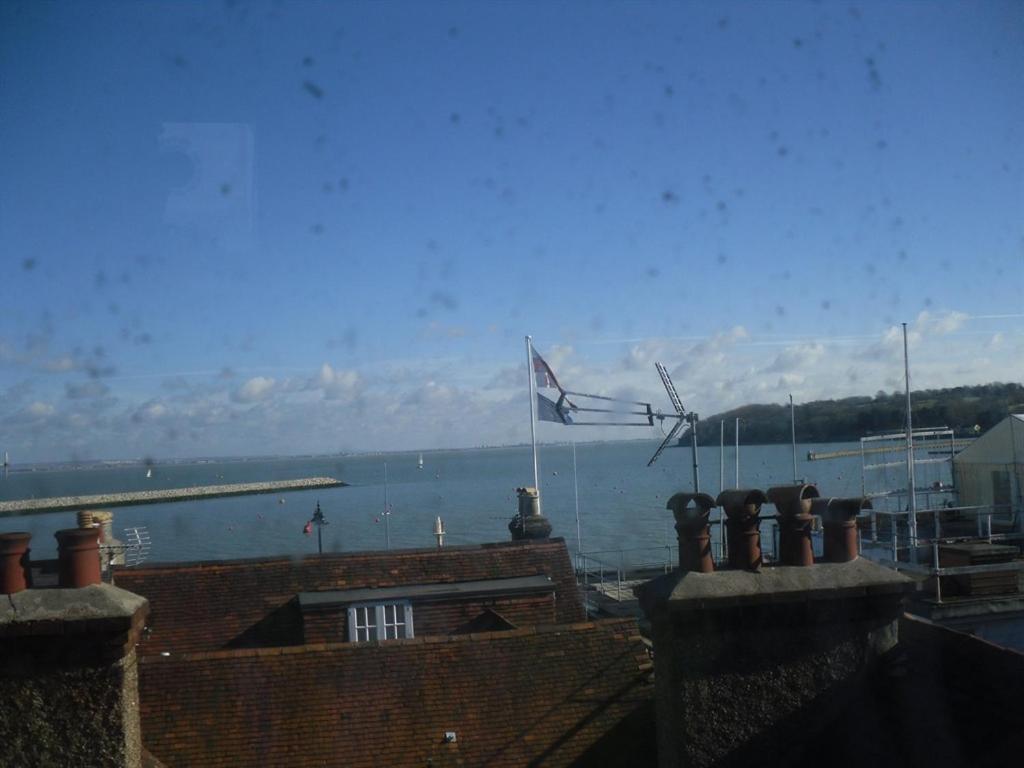 Hotel Watch House Barn à Cowes  Extérieur photo